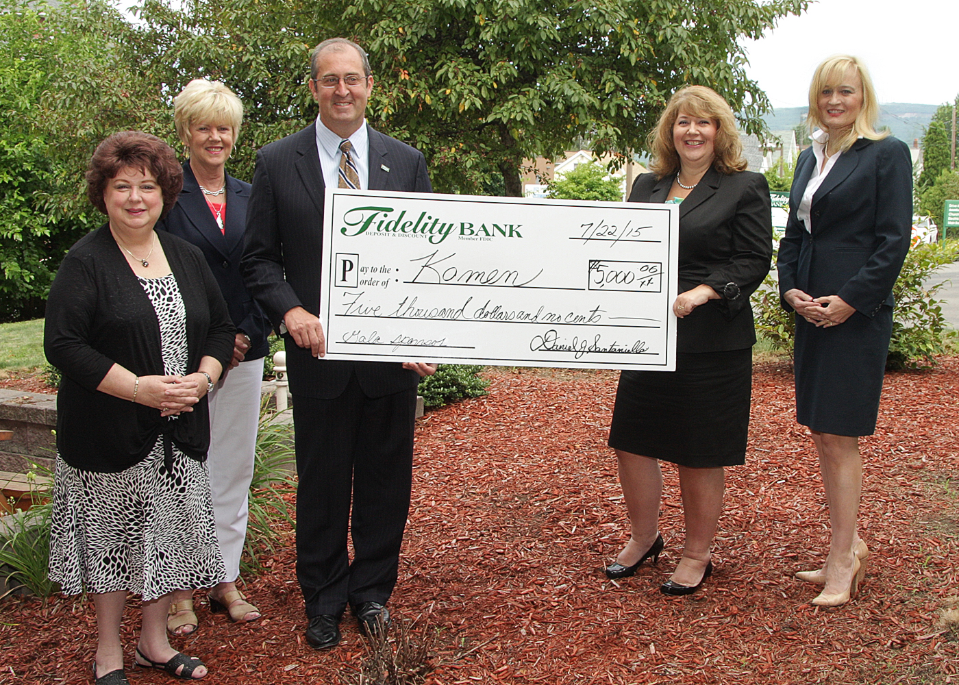 Fidelity Bank Makes Donation Komen Gala for the Cure